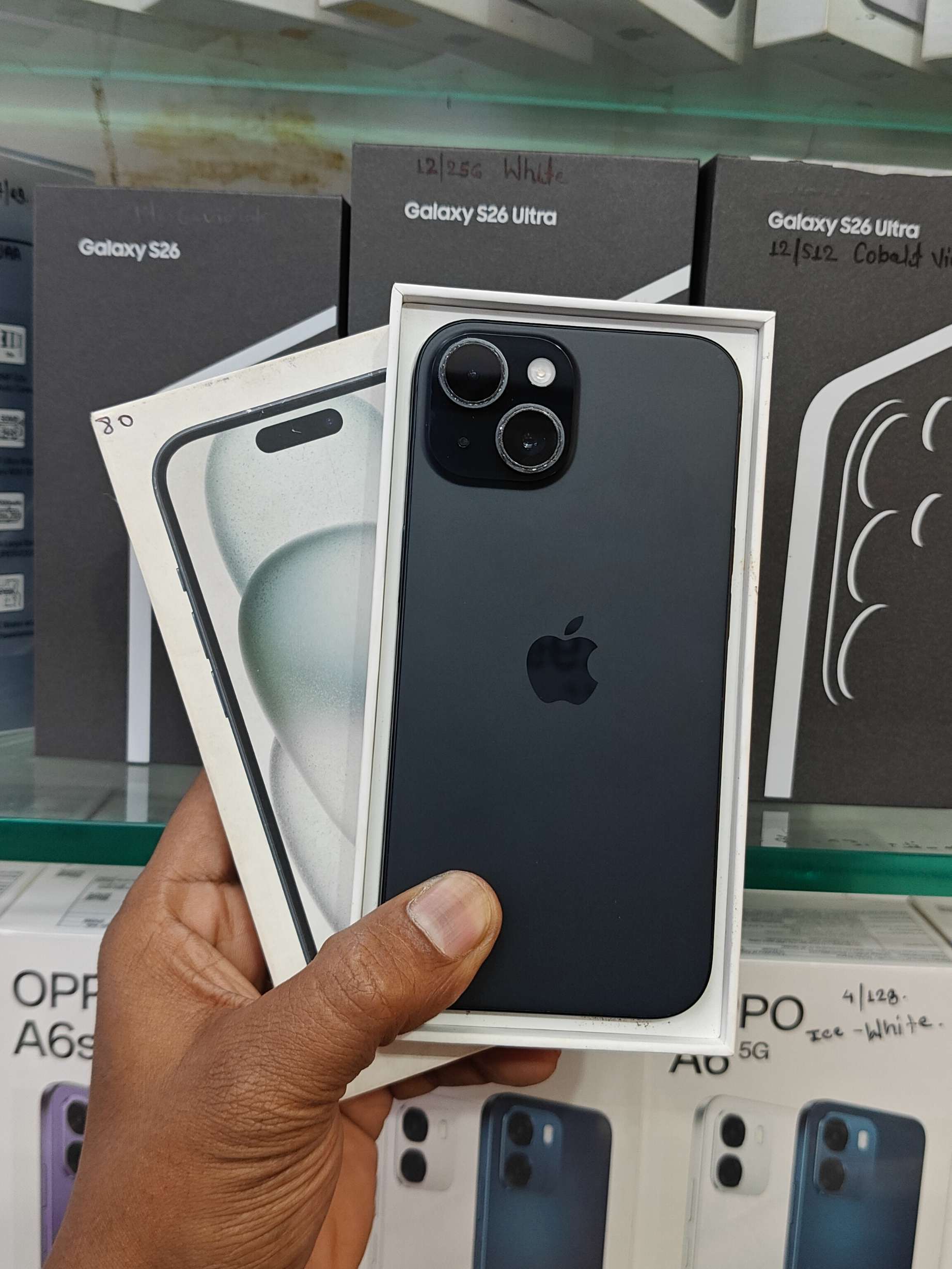Apple iPhone 15 128 GB second-hand, Sakti | Phoneo