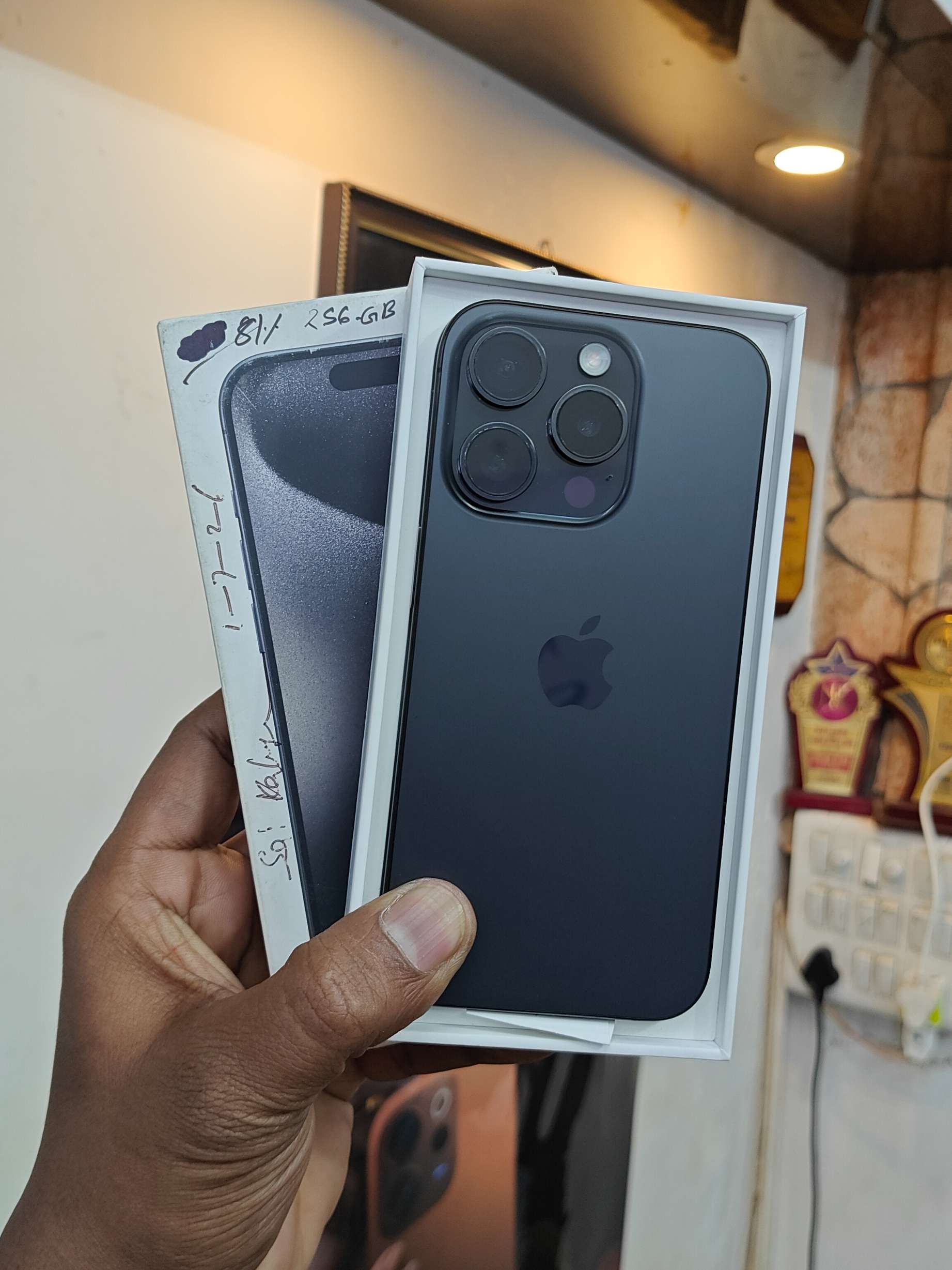 Apple iPhone 15 Pro 256 GB ₹61,999, Sakti | Phoneo